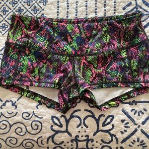 The Fuchsia is Lime fleo